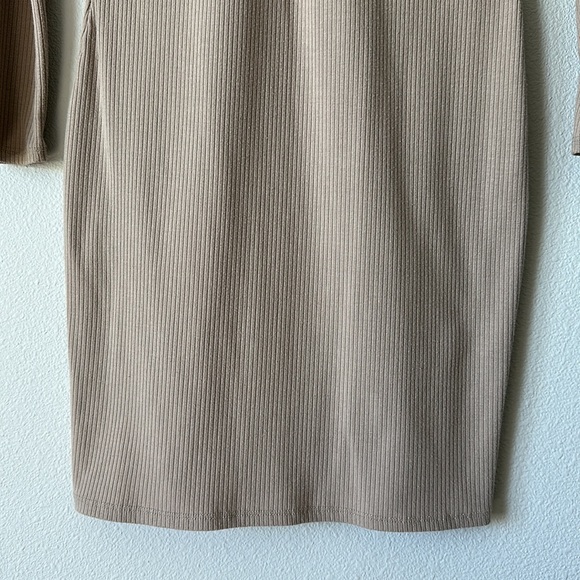 Dress - Picture 3 of 7